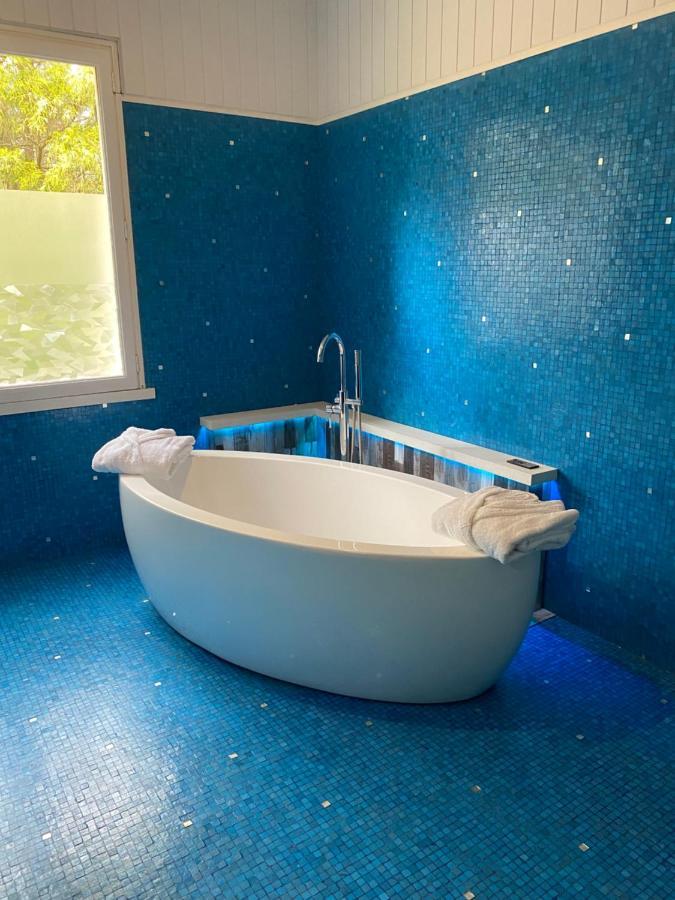 Bed and Breakfast Les Genebruyeres - L'Histoire D'Un Reve Aubigny-sur-Nère Zewnętrze zdjęcie