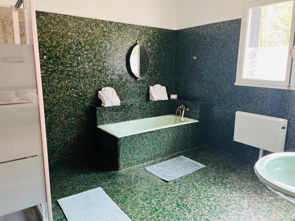 Bed and Breakfast Les Genebruyeres - L'Histoire D'Un Reve Aubigny-sur-Nère Zewnętrze zdjęcie