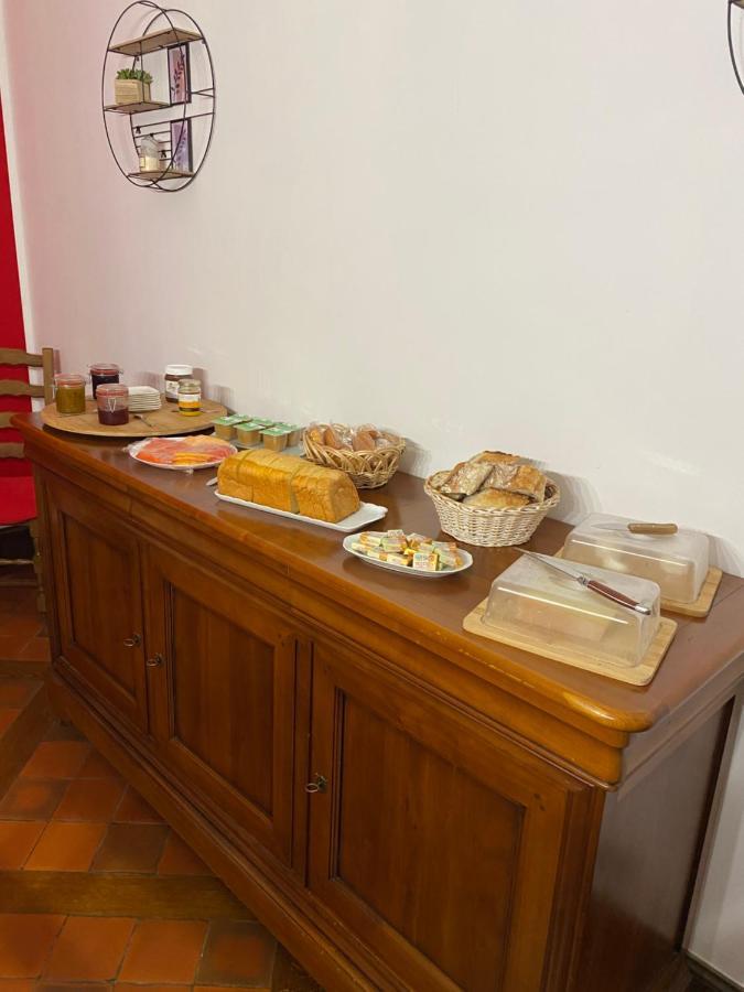 Bed and Breakfast Les Genebruyeres - L'Histoire D'Un Reve Aubigny-sur-Nère Zewnętrze zdjęcie